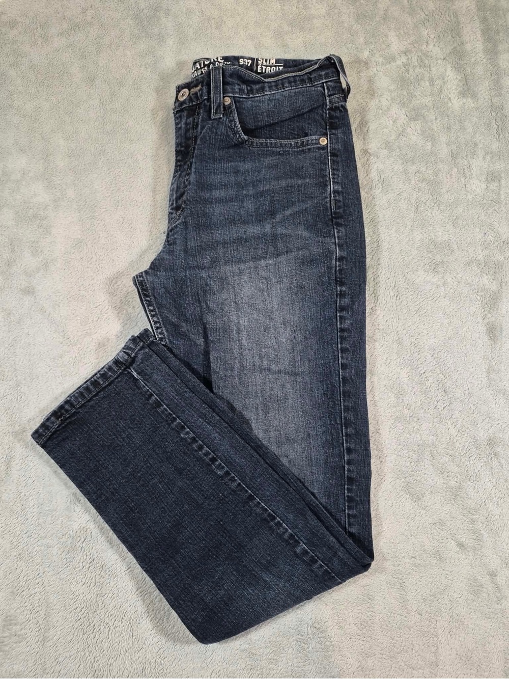 Signature by Levi Strauss & Co. Men's 537 Detroit Slim Jeans 31/30 (Fits 30x29)